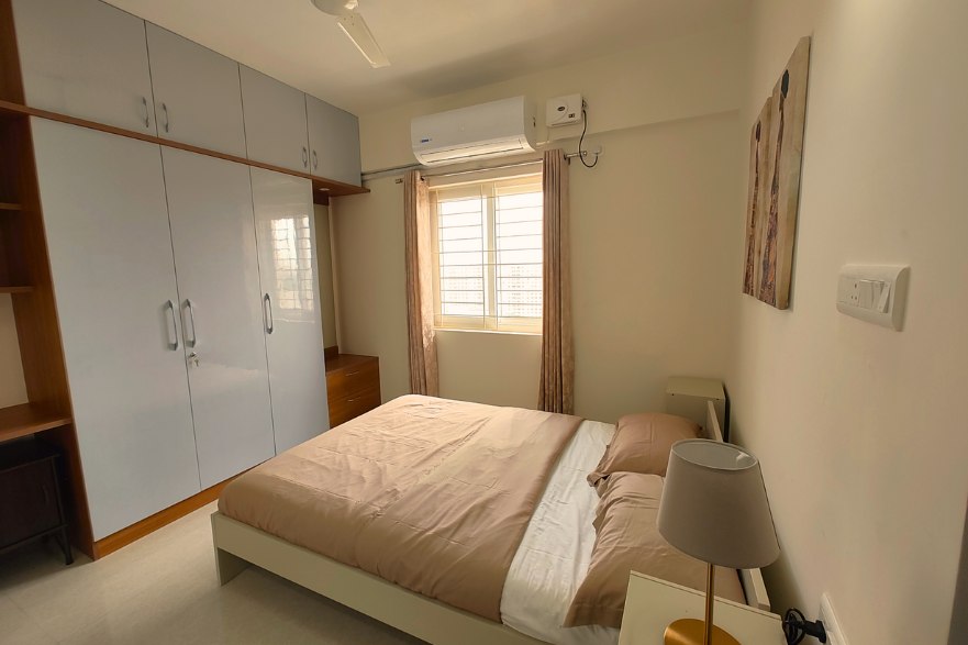 Service Apartment1